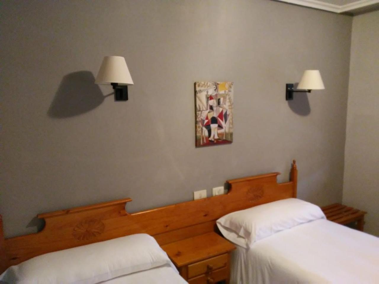 Hostal San Telmo Tui Exterior photo
